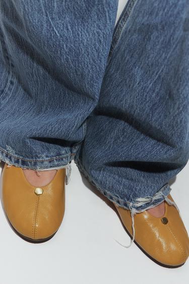 LEATHER BALLET FLATS WITH METAL DETAIL - Caramel Brown by Zara