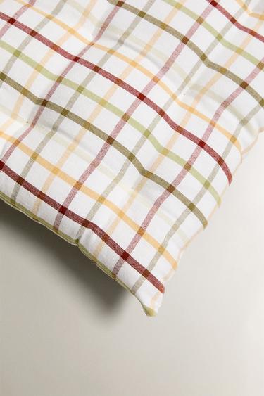 DYED THREAD CHAIR CUSHION - Green by Zara - Image 1