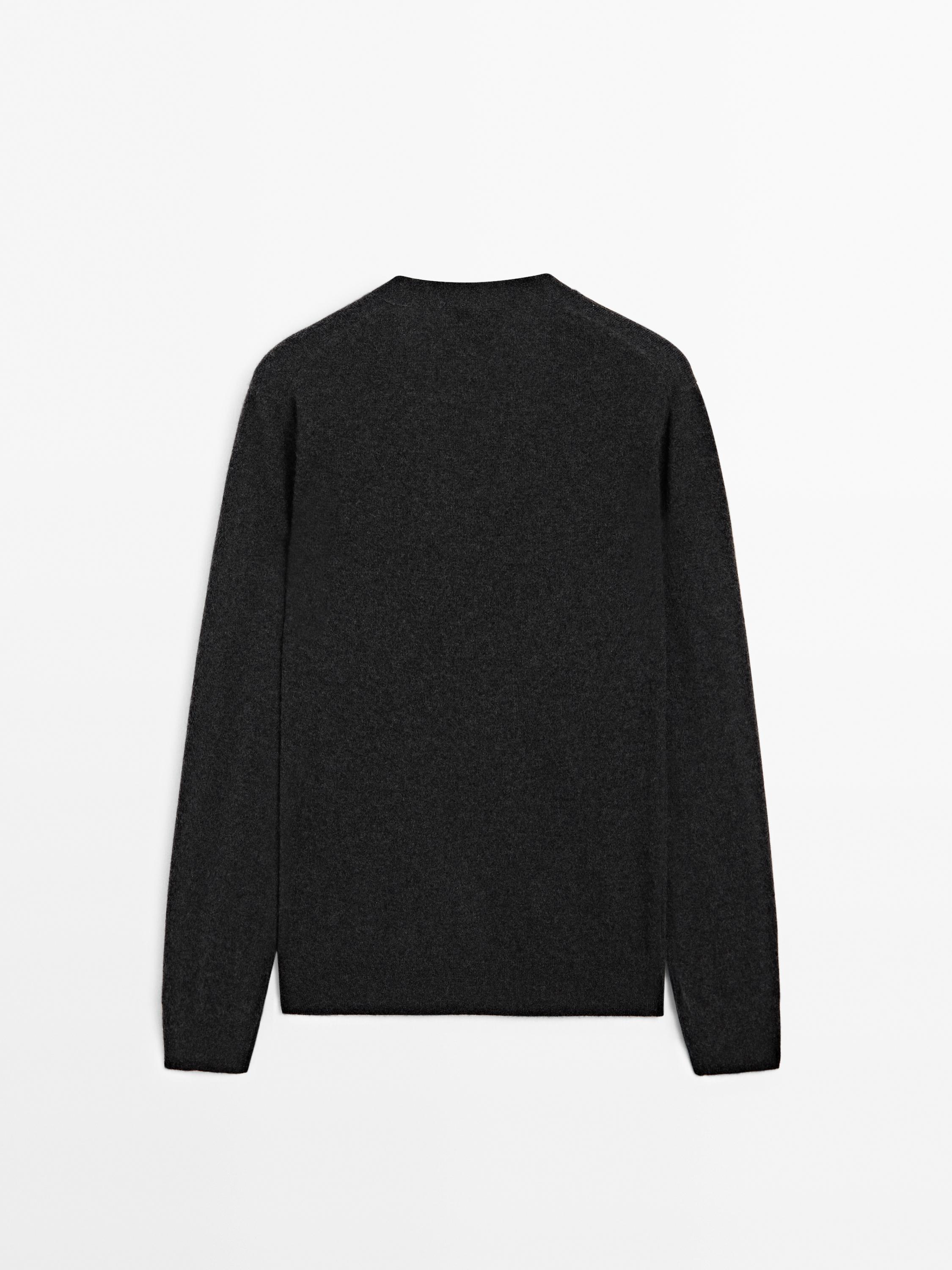 100% cashmere V-neck cardigan