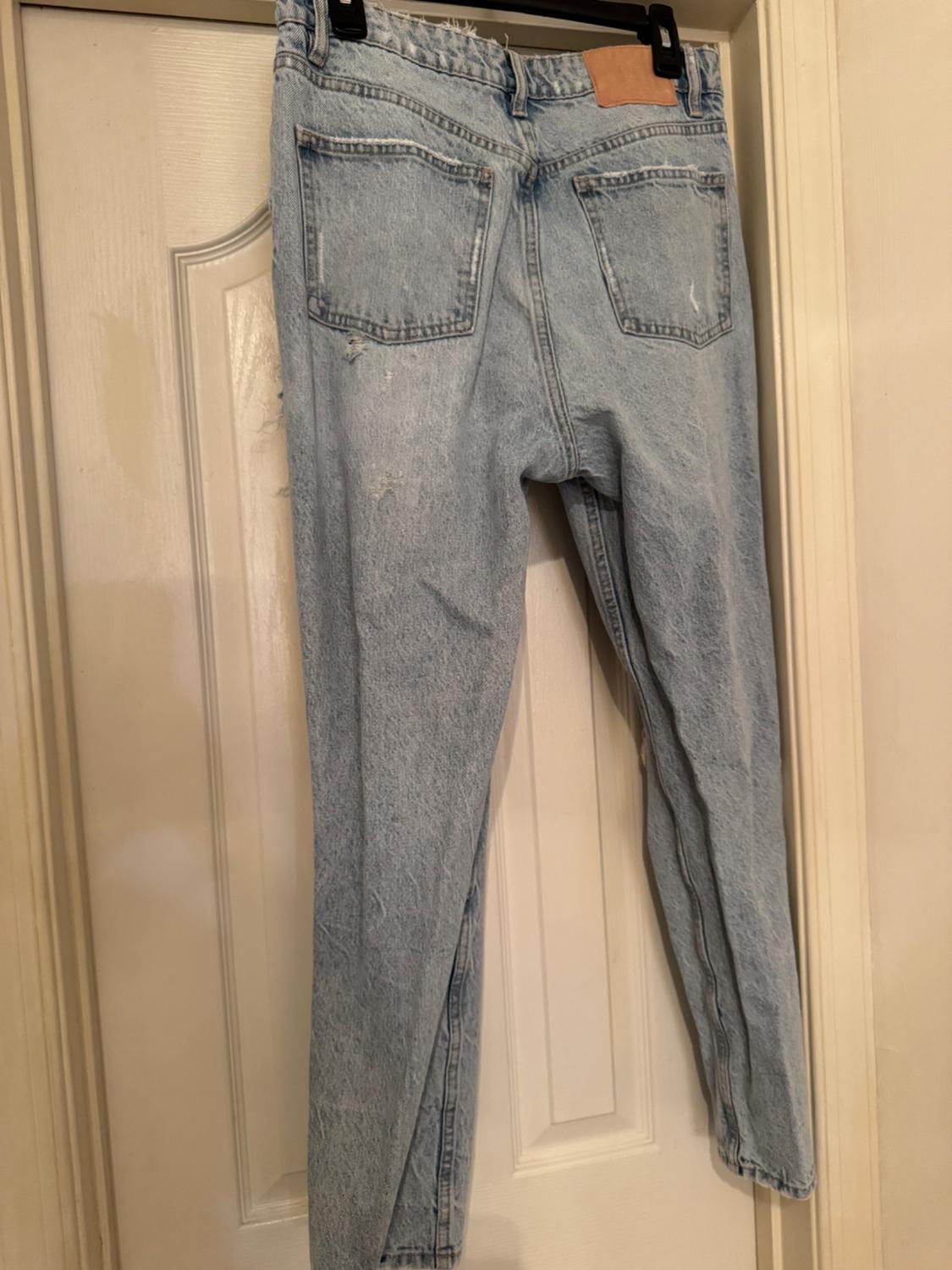 ZARA BLUE RIPPED JEANS - Image 3