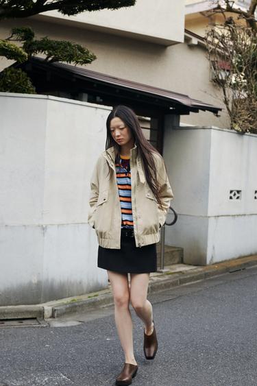 オーバーサイズハイネックボンバージャケットゴールデンブラウンZaraのオーバーサイズハイネックボンバージャケット - ゴールデンブラウン 