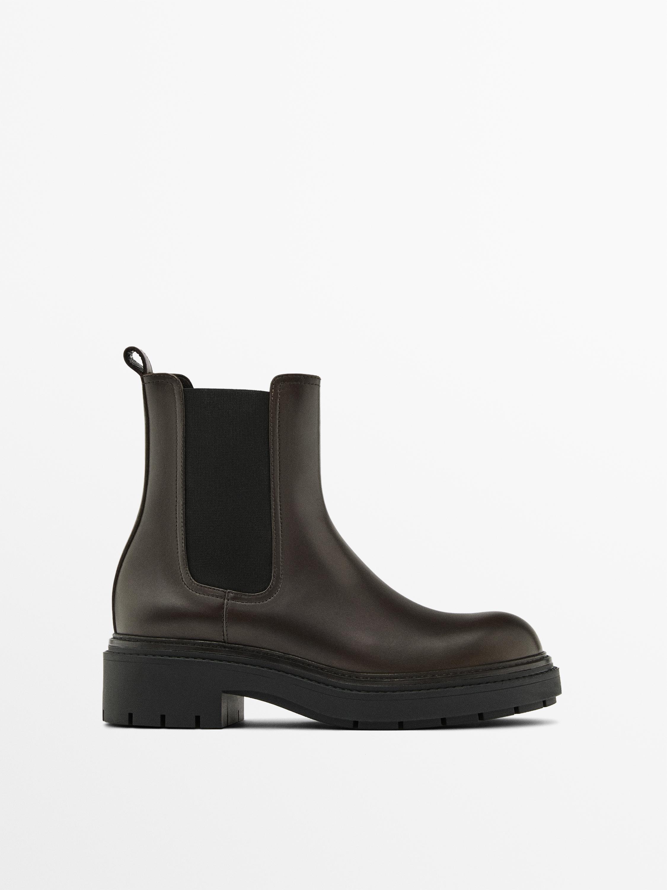 Leather Chelsea boots