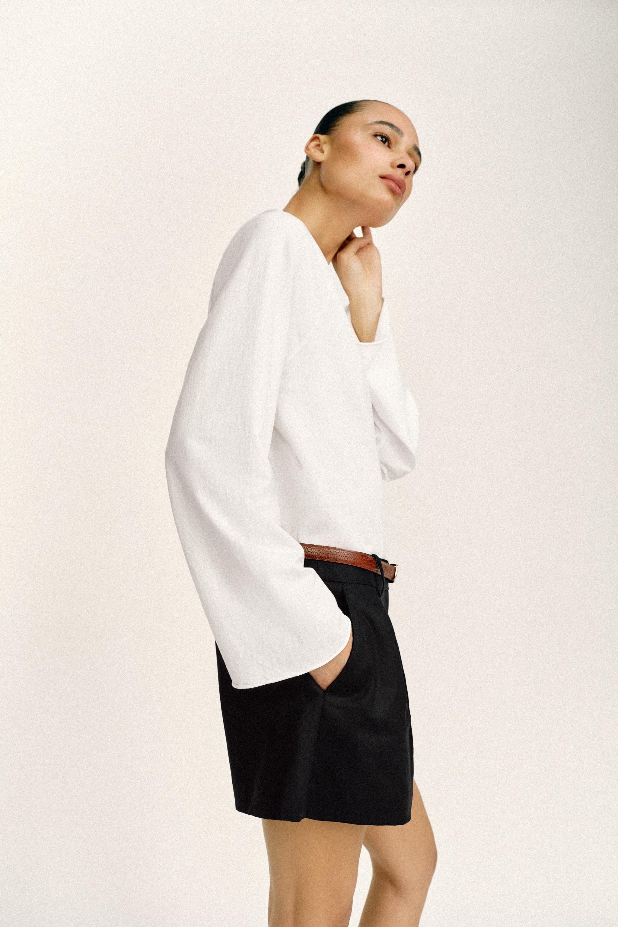 BELTED PLEATED SHORTS