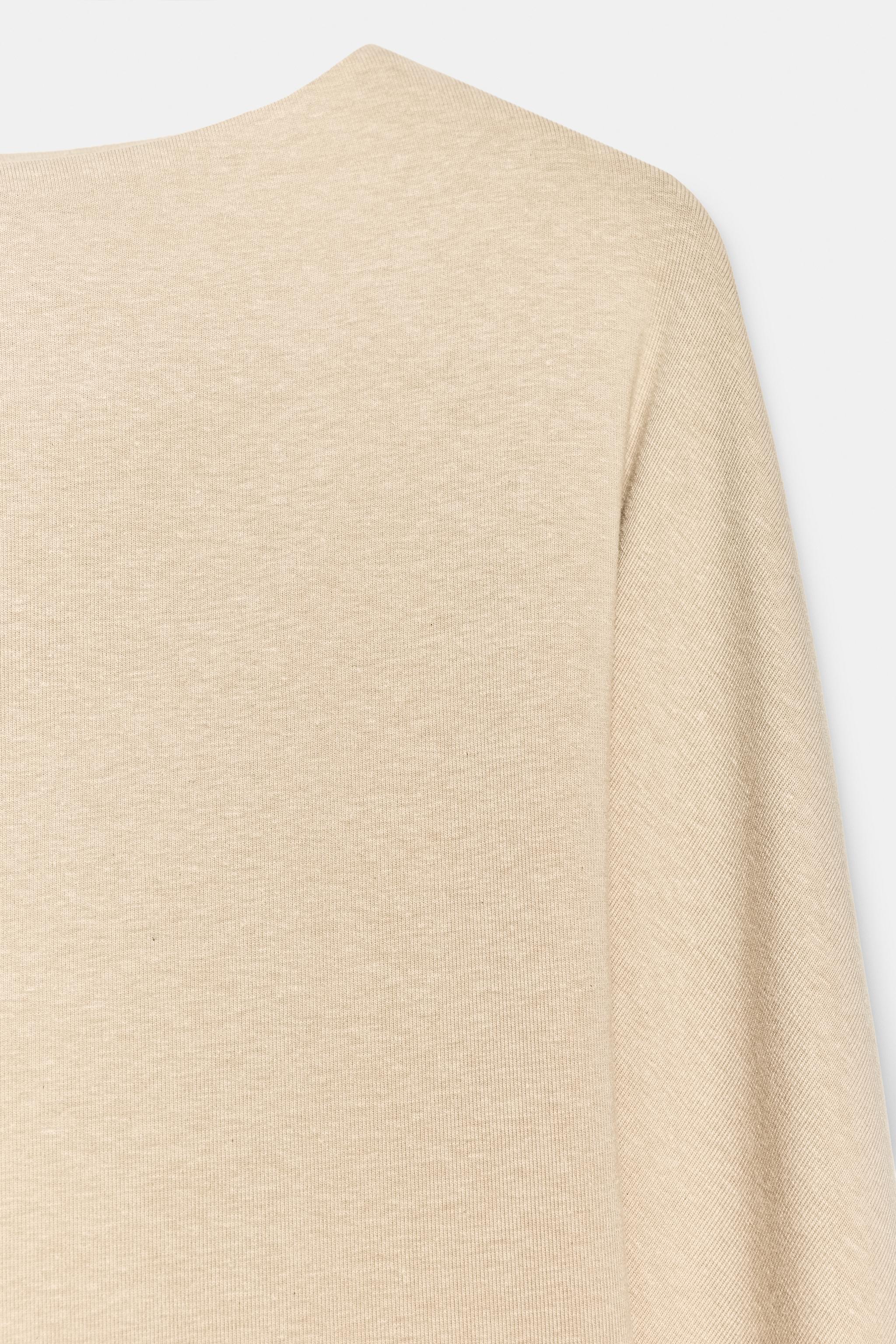 FITTED LONG SLEEVE T-SHIRT