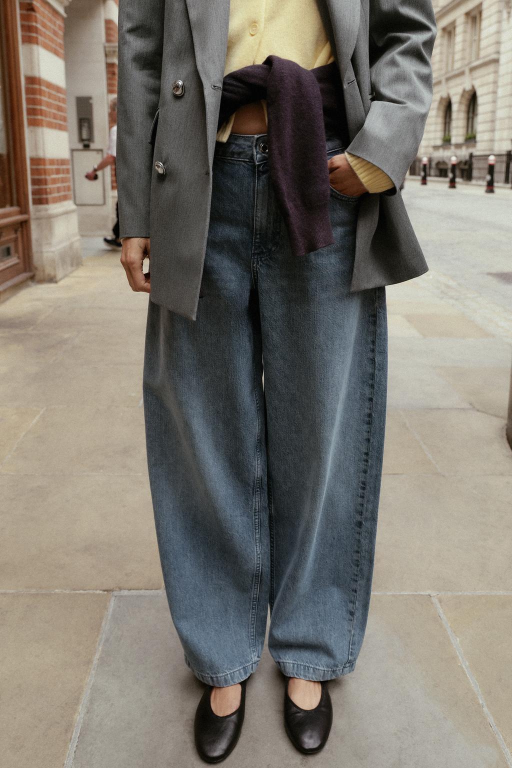 MID-RISE BAGGY JEANS