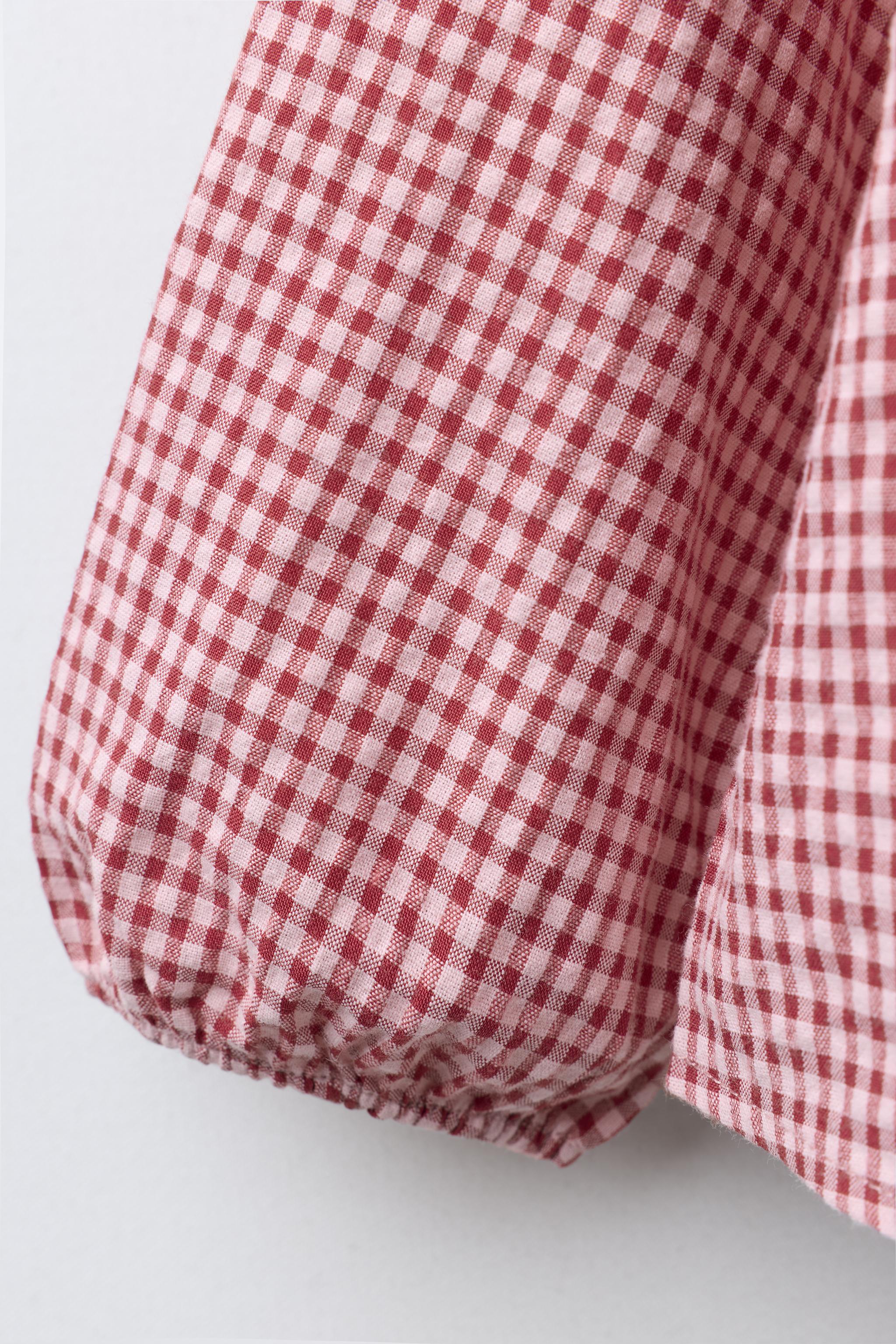 GINGHAM PETER PAN COLLAR SHIRT WITH SCALLOP TRIM