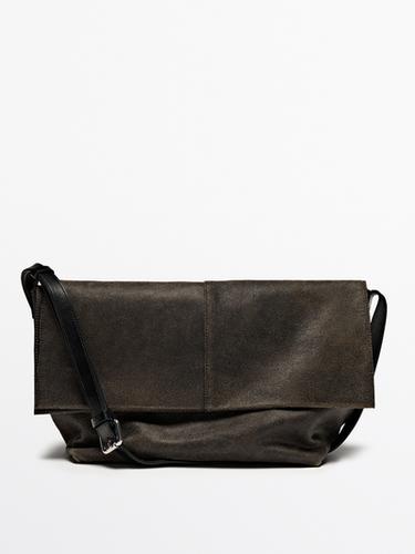 Bolso flap desgastado piel napa - Negro de Zara