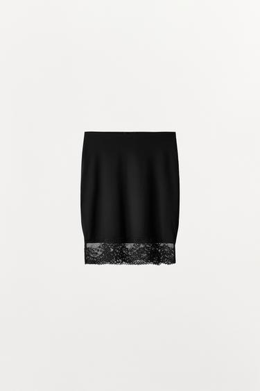 KRILO S PODLOGO IZ POLIAMIDA IN ČIPKO - Črna od Zare