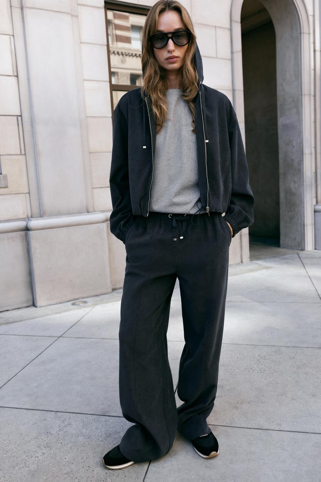 WIDE-LEG TROUSERS WITH ELASTIC WAIST