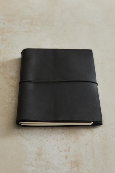 LEATHER BOOK COVER - Black by Zara