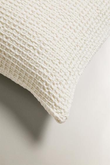 HOUSSE DE COUSSIN MINI-WAFFLE - Blanc cassé de Zara - Image 1