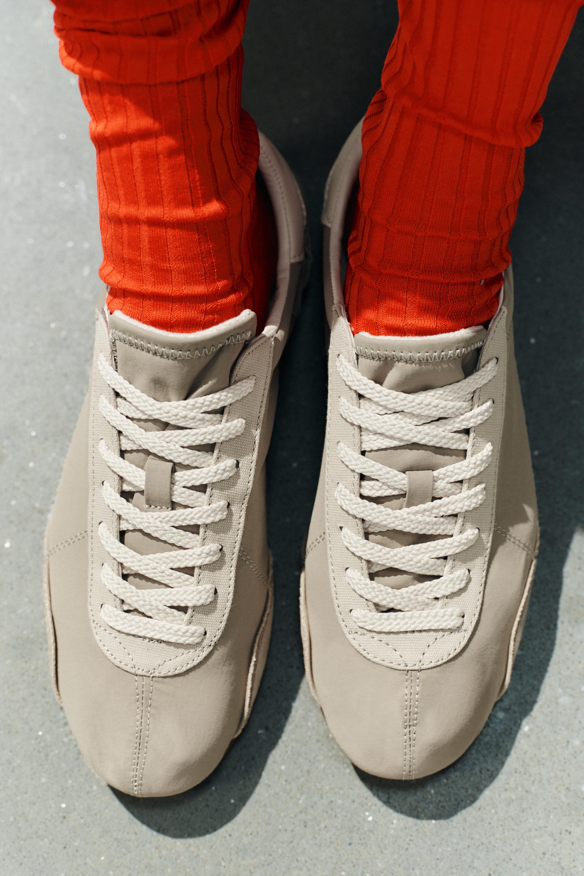 Мужские кроссовки Zara CONTRAST HEEL SNEAKERS — фото 2