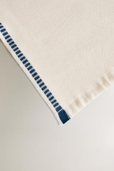 SOFT THROW WITH STITCHING AROUND THE EDGE - Ecru by Zara - Image 2