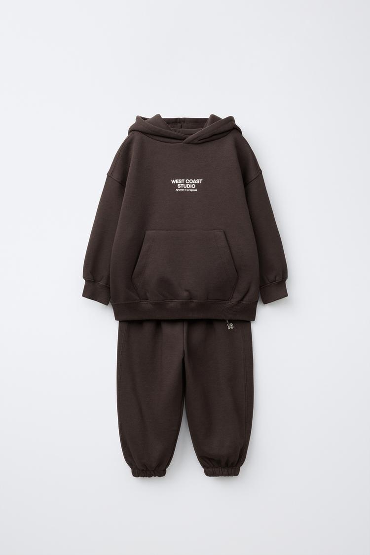 HOODIE AND JOGGER PANTS SET — Brown