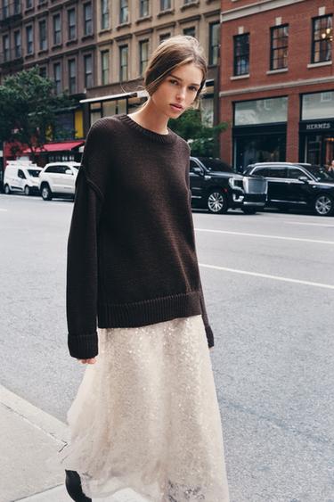 FALDA MIDI PUNTO LENTEJULEAS - Rosa tiza de Zara