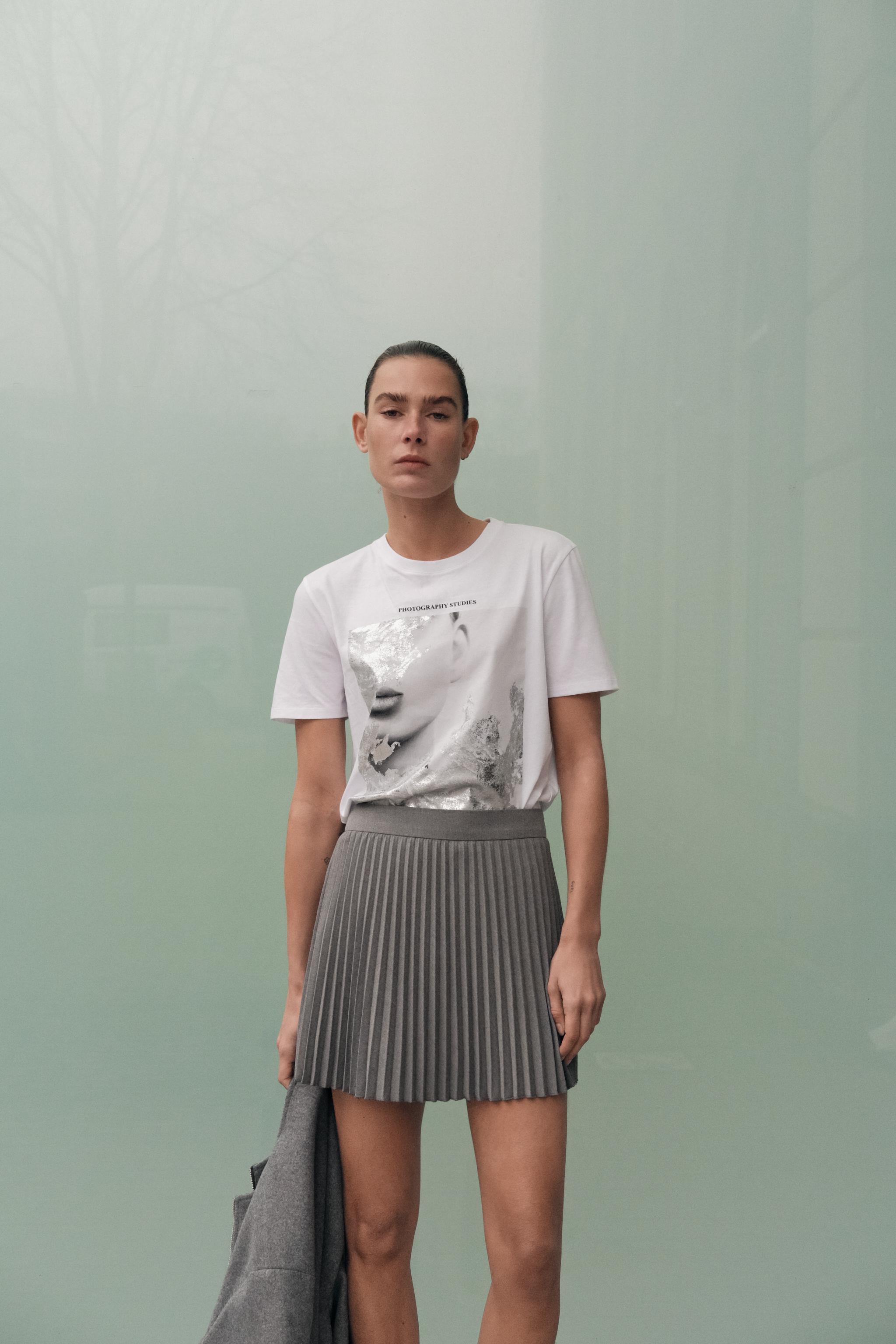 PRINT T-SHIRT WITH FOIL DETAIL - White | ZARA Australia