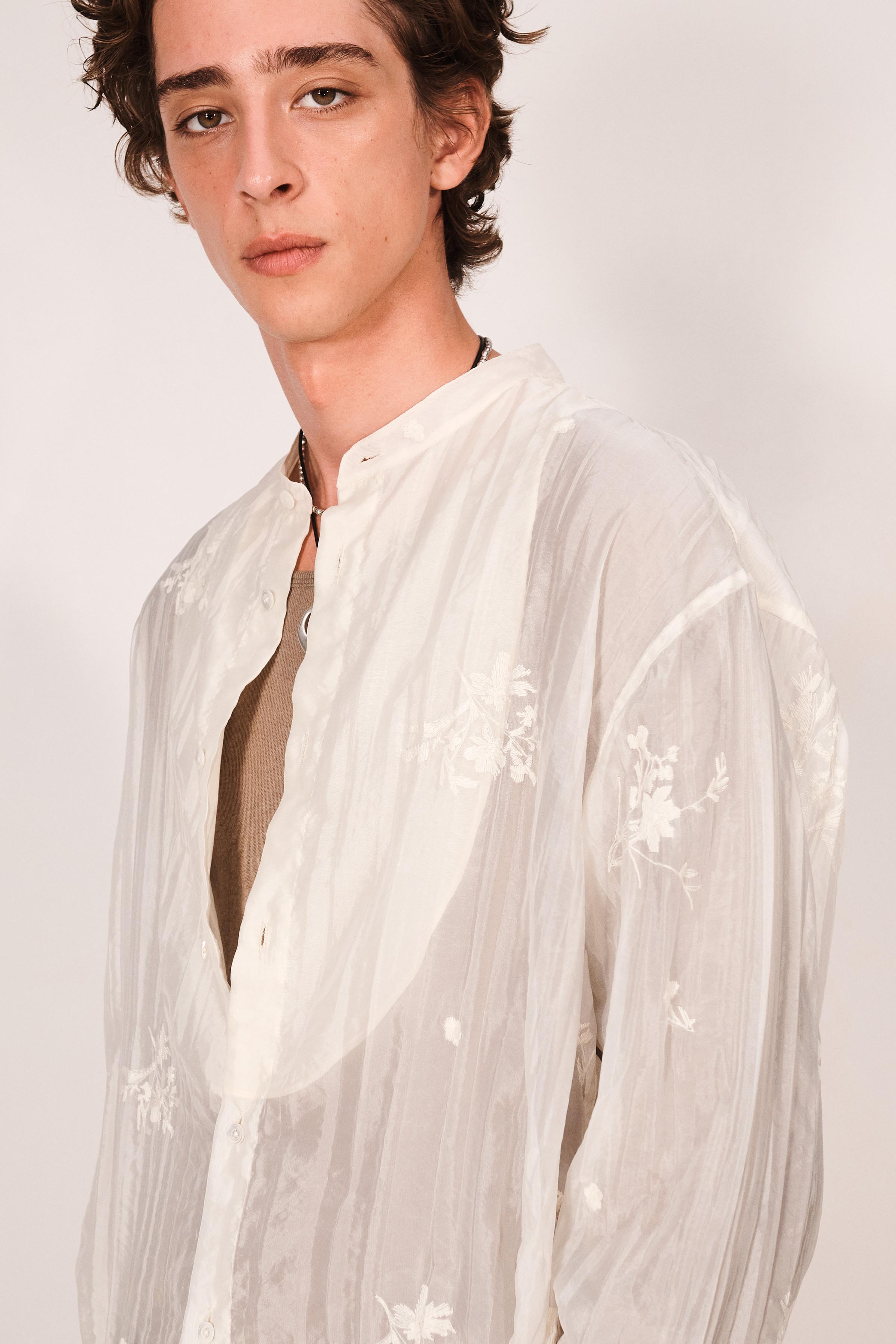 CHEMISE SEMI-TRANSPARENTE BRODÉE