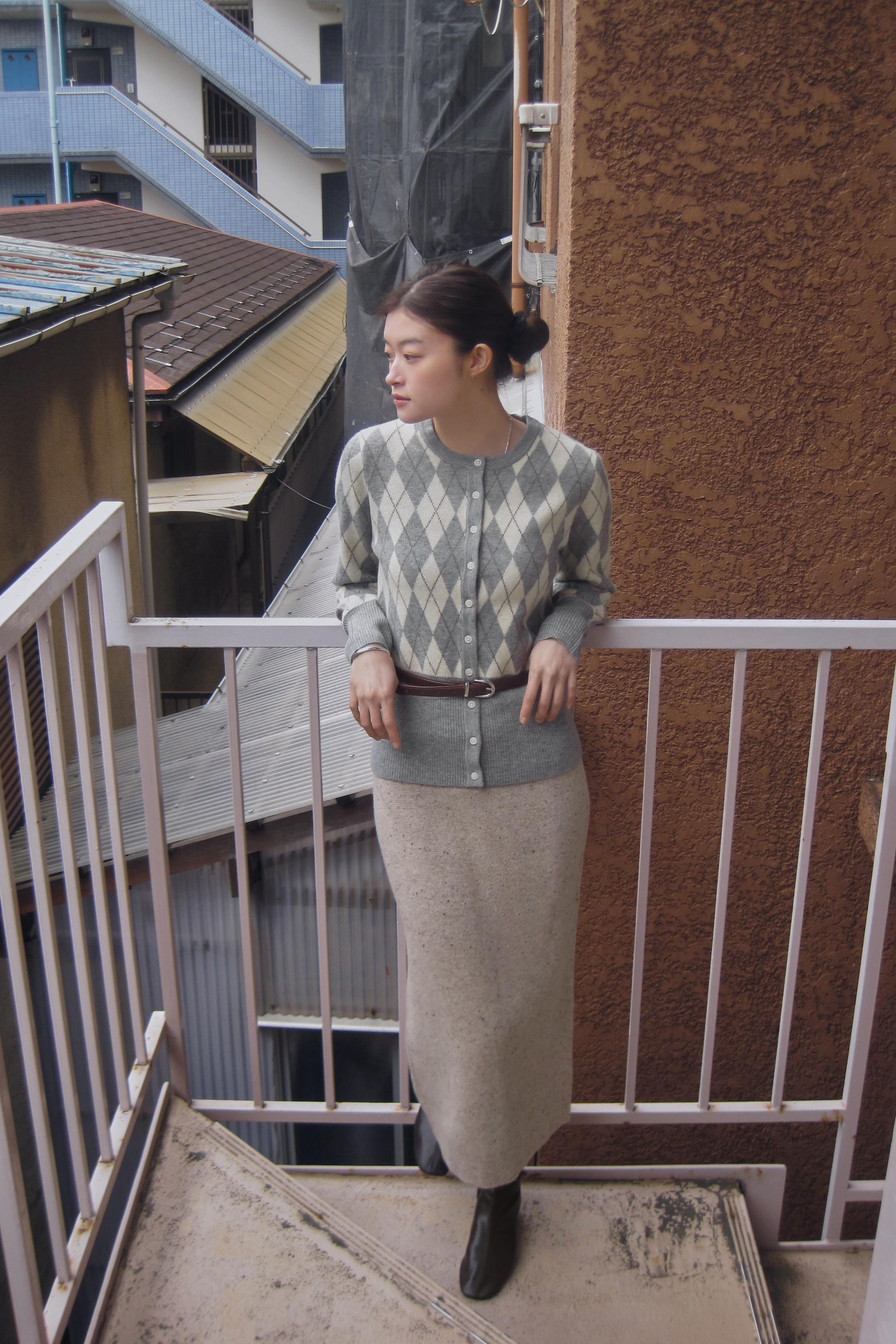 【ZARA】無地ニットミディ丈スカート 2756/117/837 無地ニットミディ丈スカート - グレー/ナチュラル | ZARA Japan