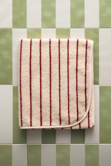 SERVIETTE DE BAIN ENFANT VELOURS RAYURES - Rose de Zara