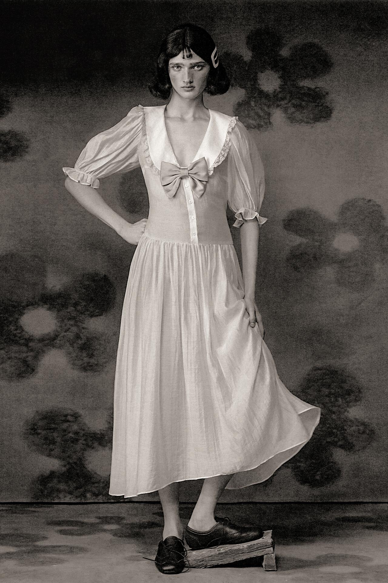 FLOWY LACE MIDI DRESS