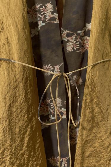 KIMONO RÉVERSIBLE IMPRIMÉ - Bronze de Zara - Image 4