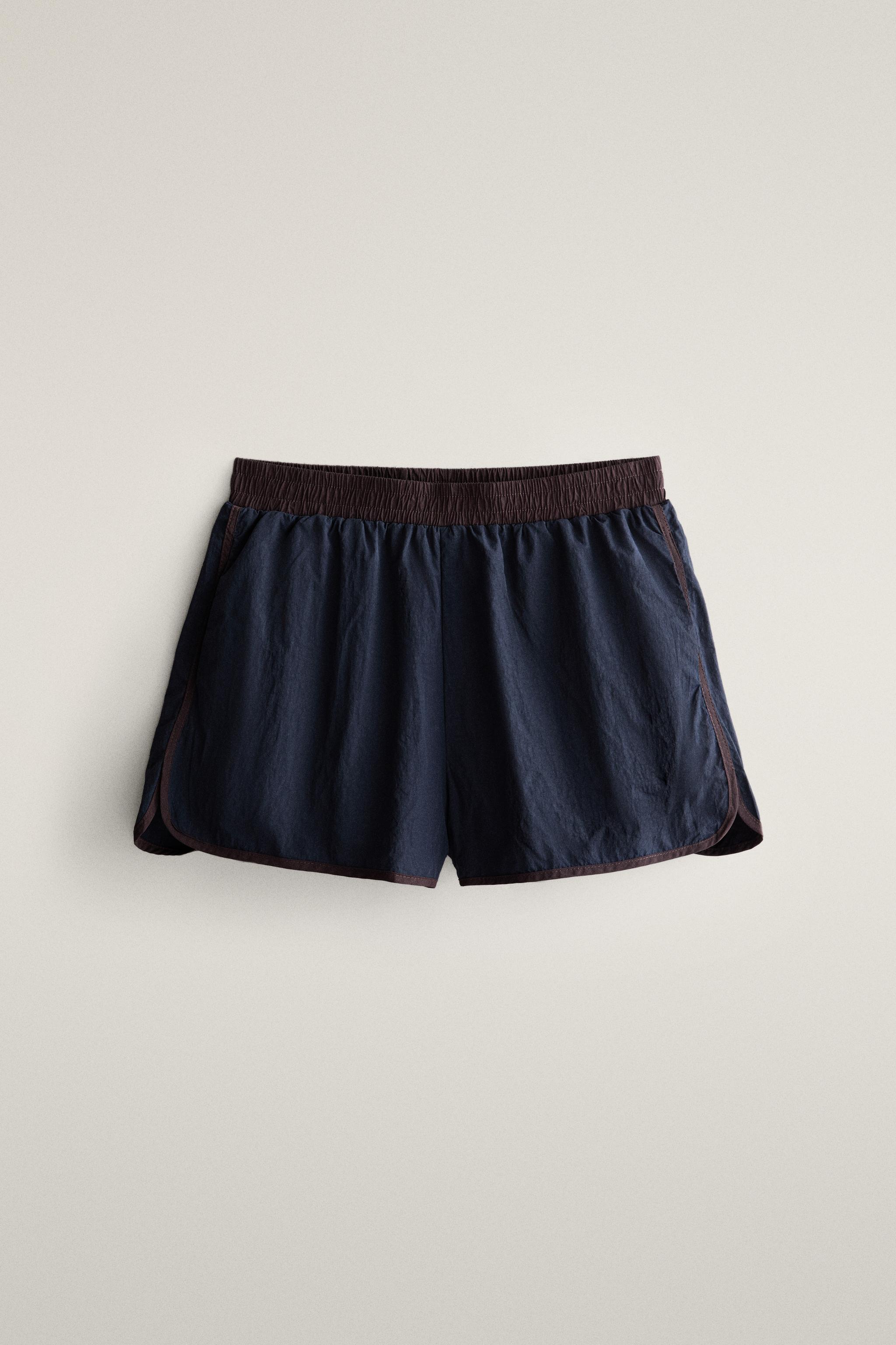 SHORTS WITH CONTRAST TRIM