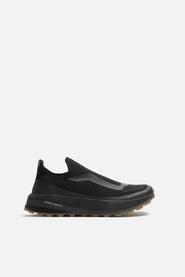 RUNNING TRAINERS - Black by Zara