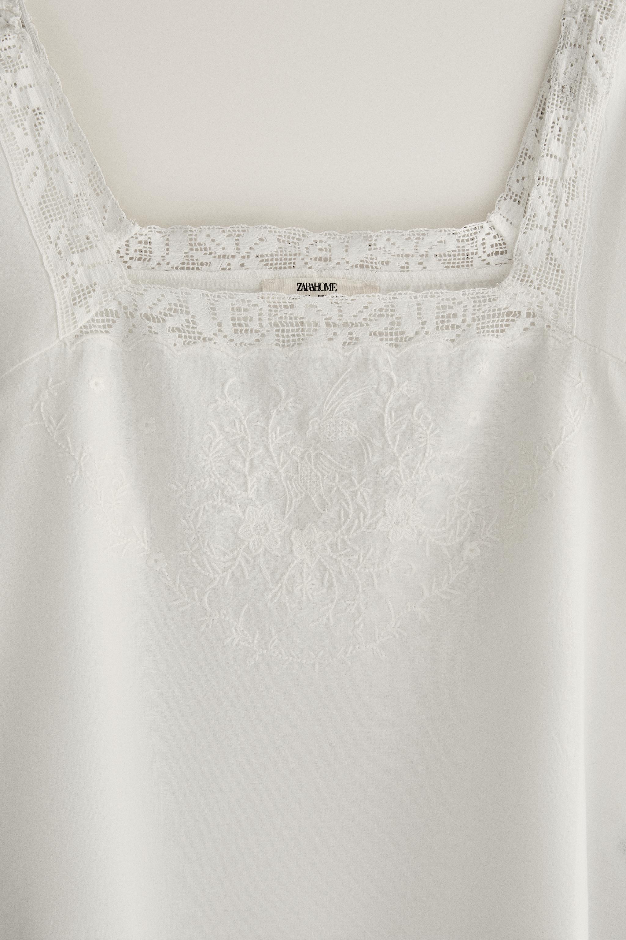Top manches longues brodé dentelle
