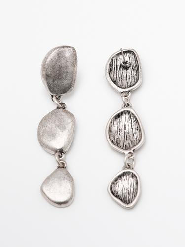 Pendientes largos hoja - Plata de Zara