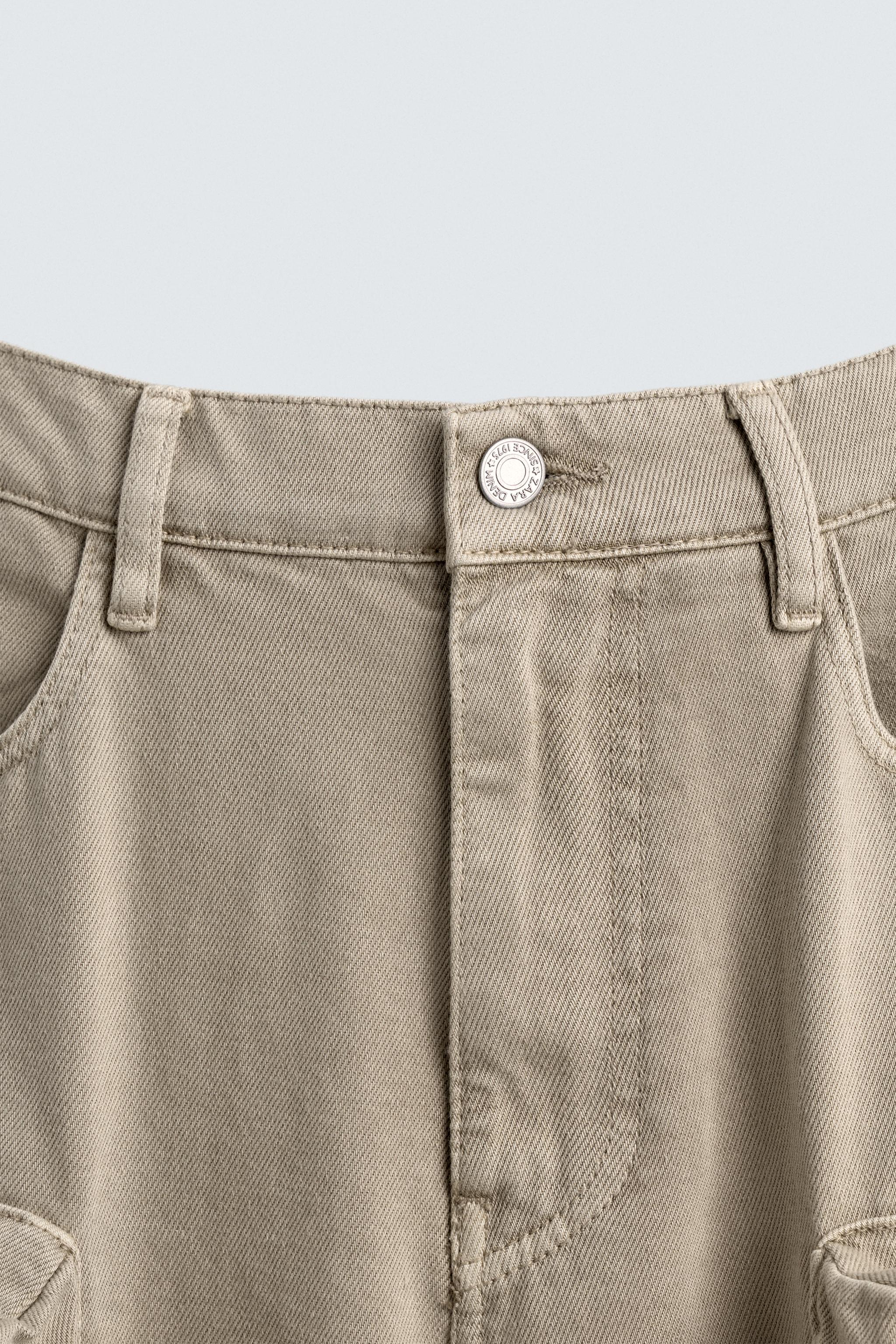 PANTALON CARGO EN DENIM À POCHES
