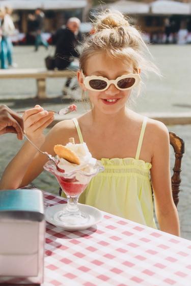 Zara WAVY PLASTIC SUNGLASSES - Light yellow