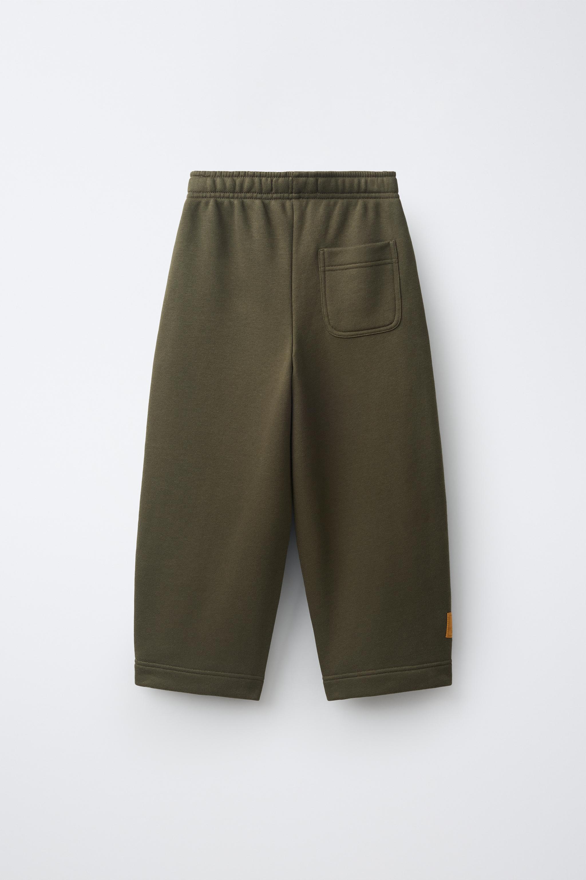 PANTALÓN FELPA BARREL ETIQUETA VARSITY