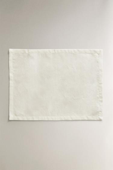 مفرش جاكار مع بورد - أبيض الخاص بـ Zara - صورة 0