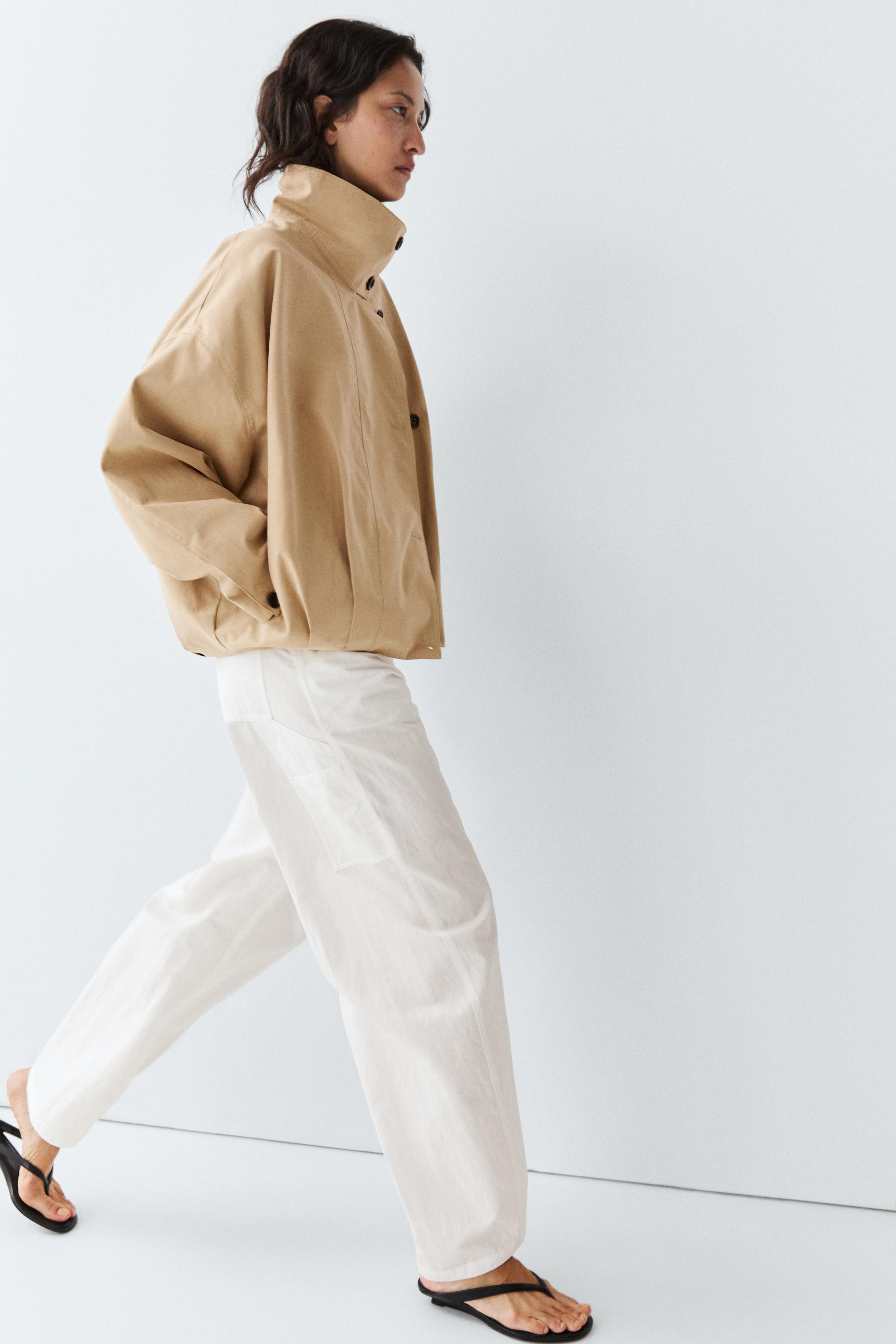 Pleated stand-collar bomber jacket — Gray / Tan