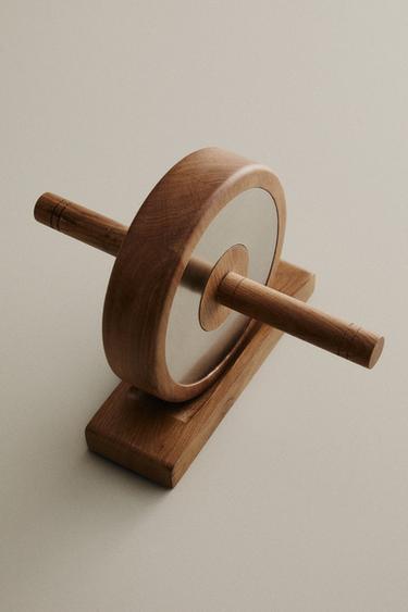 WOODEN TRAINING WHEEL AND BASE - Brown by Zara