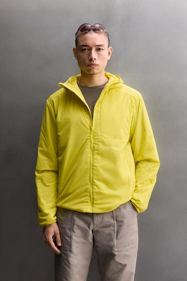CHAQUETA ACOLCHADA CAPA MEDIA - Amarillo claro de Zara