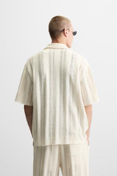 CHEMISE STRUCTURE OUVERTE - Écru de Zara - Image 2