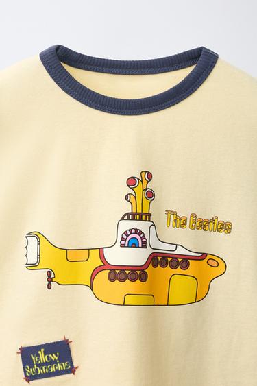 THE BEATLES™ YELLOW SUBMARINE プリントTシャツライトイエローZaraのTHE BEATLES™ YELLOW SUBMARINE プリントTシャツ - ライトイエロー 