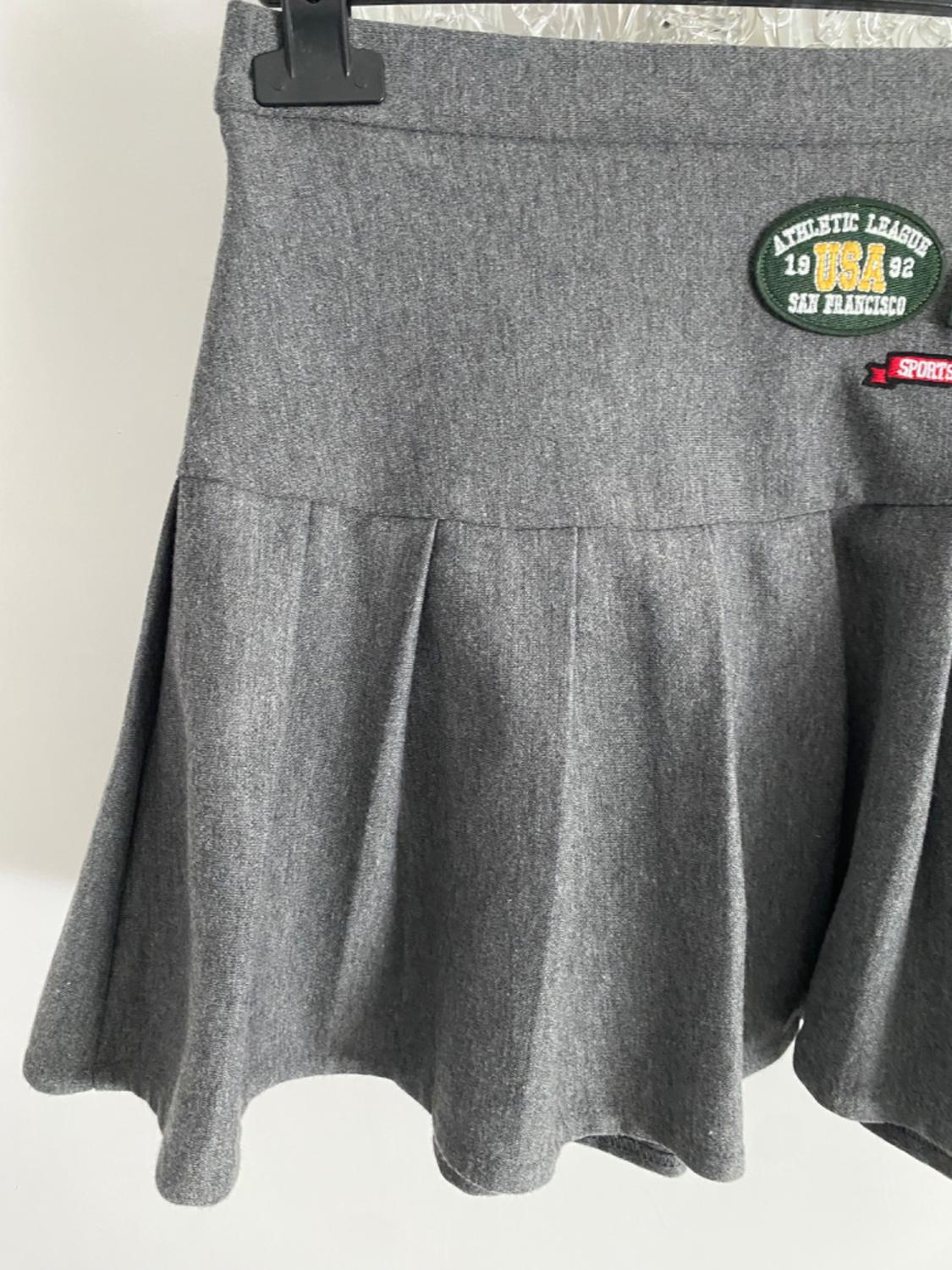 BOX PLEAT SKIRT WITH PATCH - Image 4