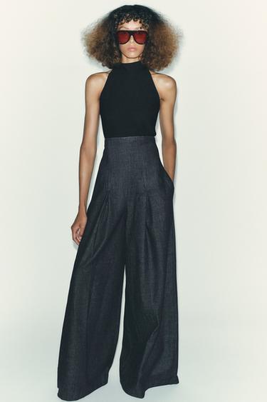 HALTER CREPE TOP - Black by Zara