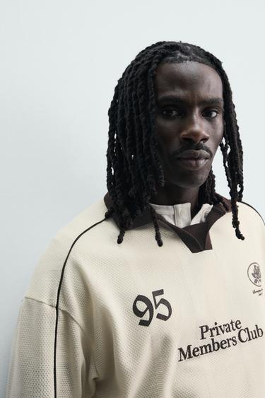 POLO RETRO FÚTBOL BORDADOS CONTRASTE - Blanco roto de Zara