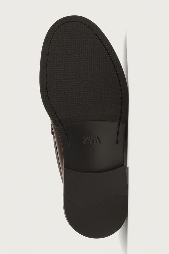 MOCASSINS EN CUIR À MASQUE - Marron de Zara - Image 6