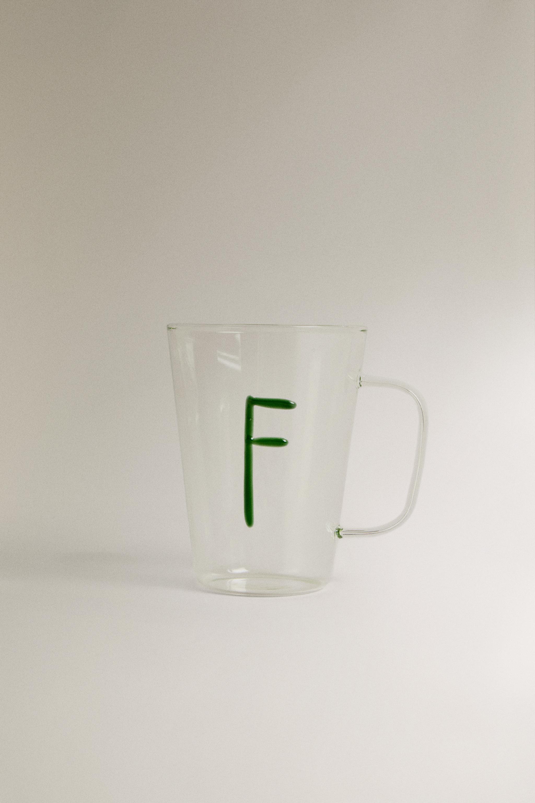 BOROSILICATE MUG WITH INITIAL F — Greenish
