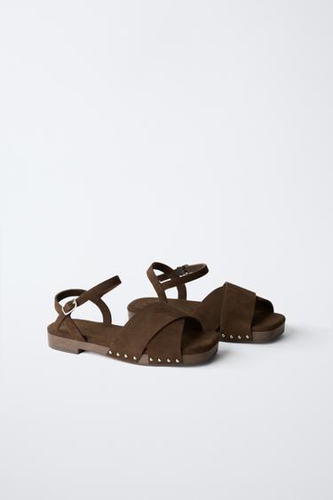 LEATHER CLOGS WITH THIN SOLE - Brown by Zara