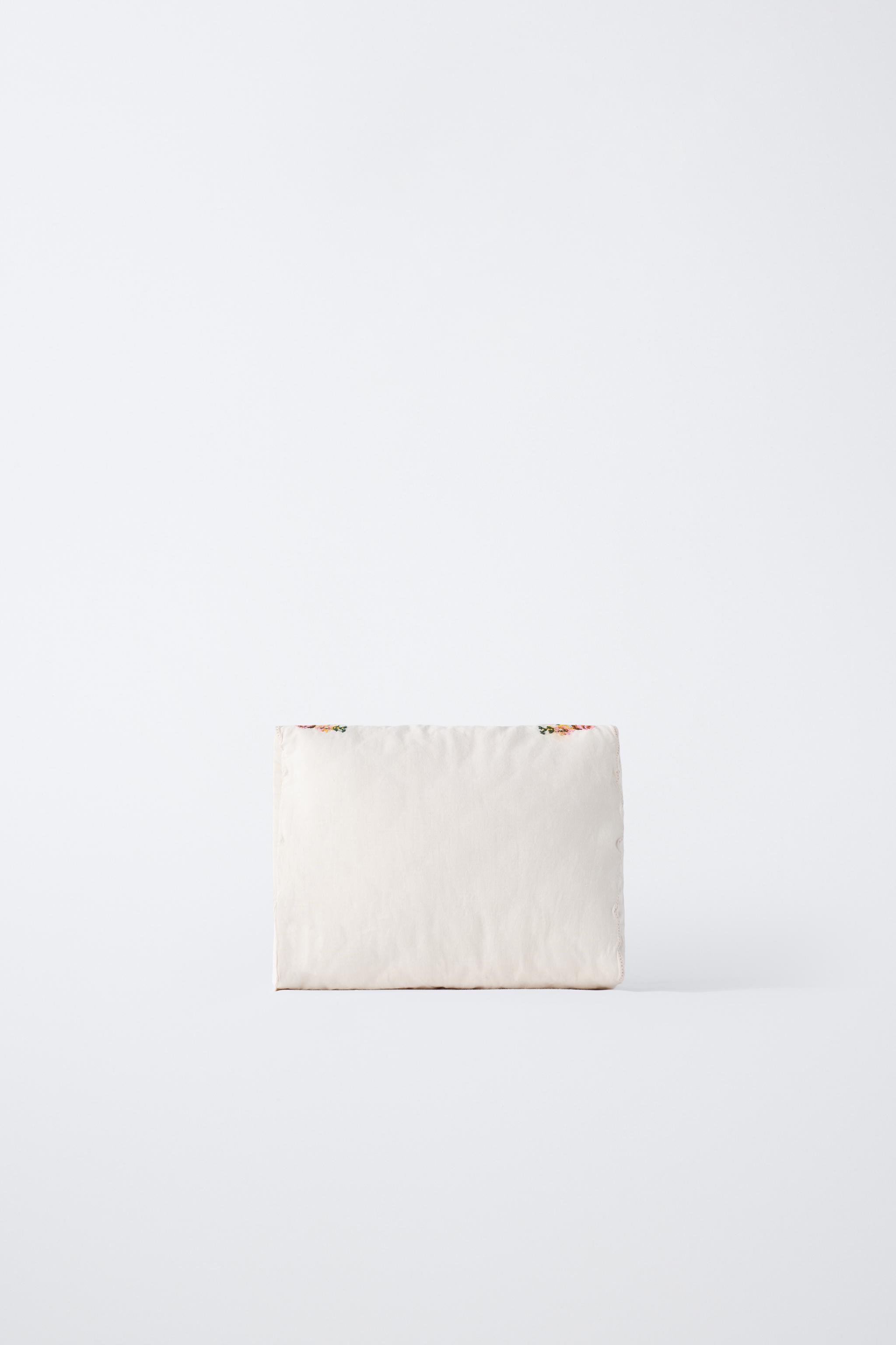 TROUSSE BRODERIES
