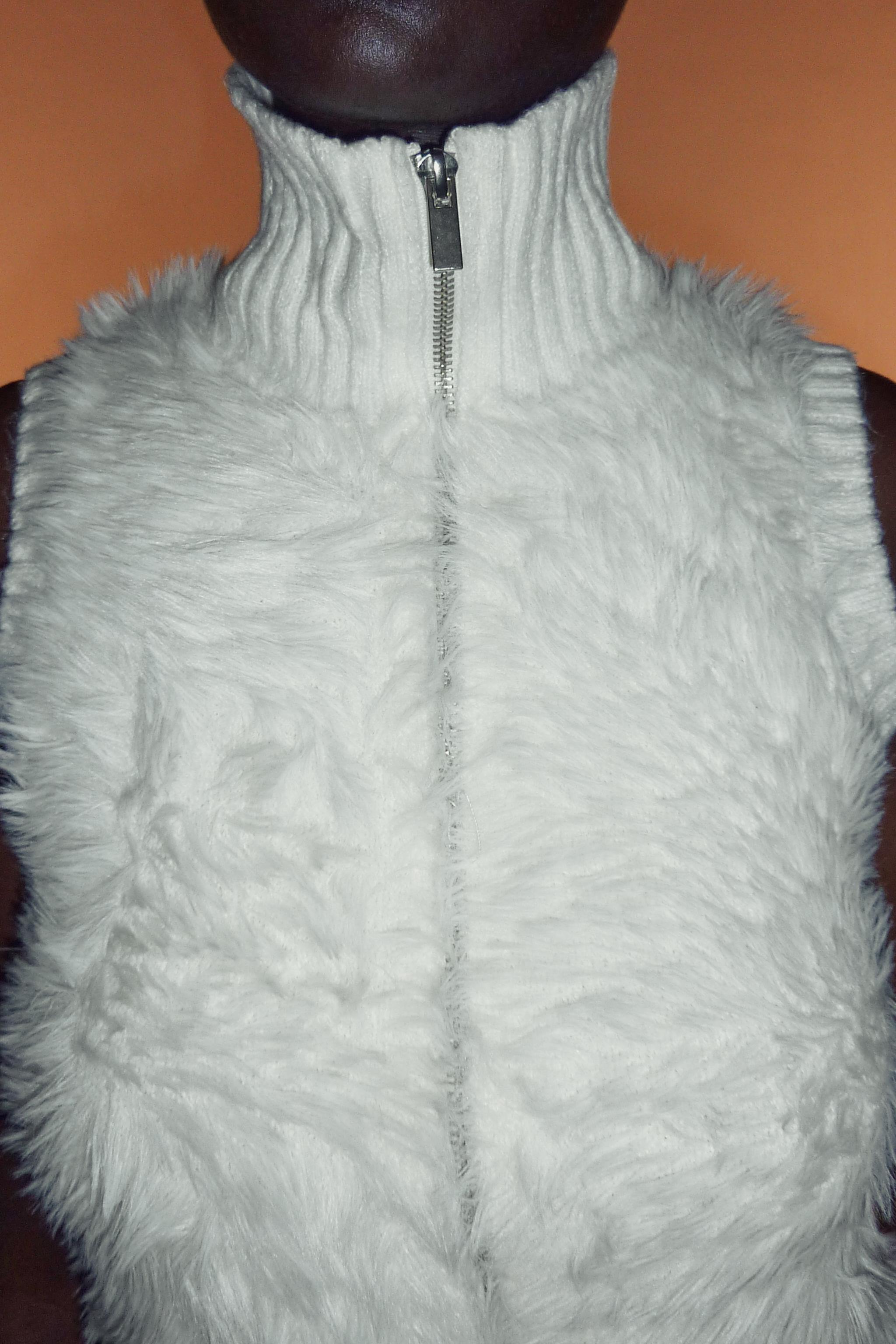 FAUX FUR COMBINED VEST