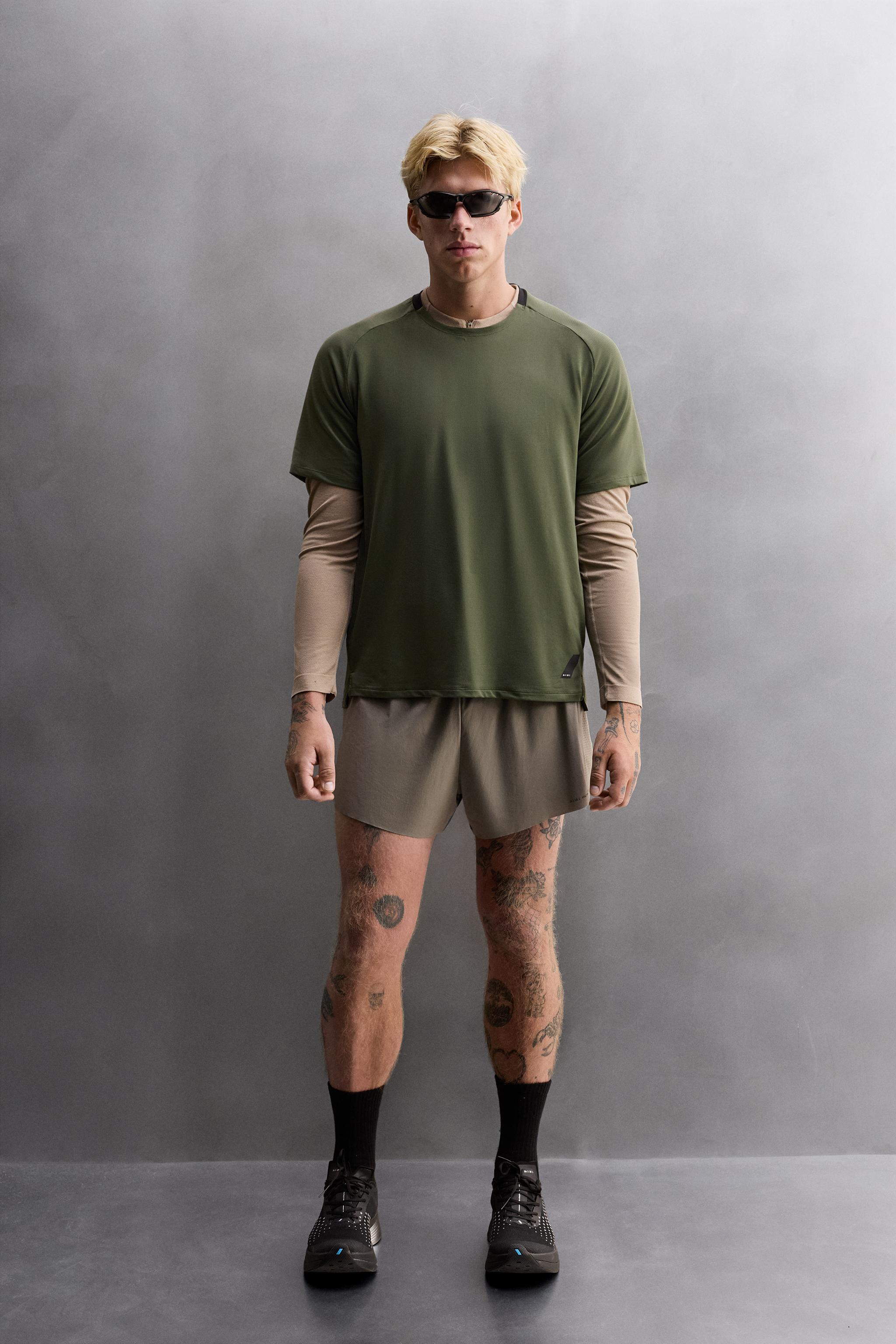 TECHNICAL TEXTURED T-SHIRT - Navy blue | ZARA India