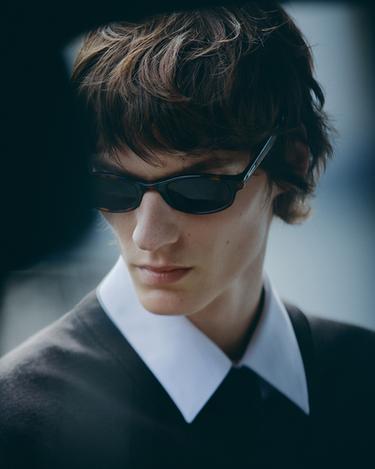 ОВАЛЬНЫЕ СОЛНЦЕЗАЩИТНЫЕ ОЧКИ — ЧЕРЕПАХОВЫЙ от Zara