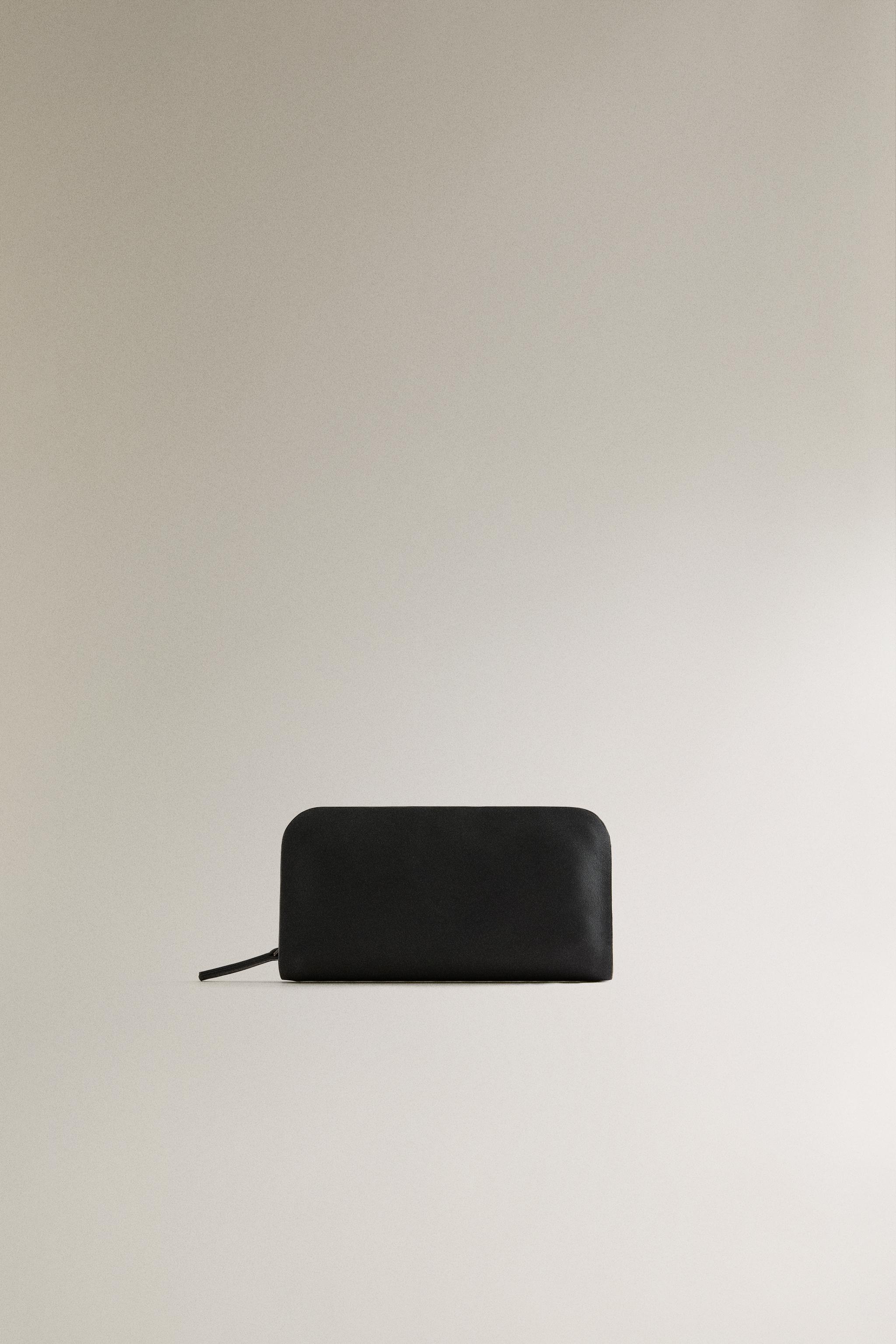 LEATHER WALLET — Black
