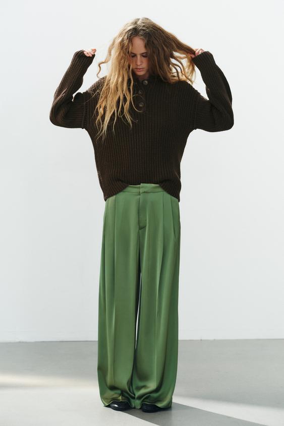 PANTALÓN SATINADO PLIEGUES - Verde de Zara - Imagen 0